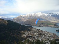 paragliding in queenstown