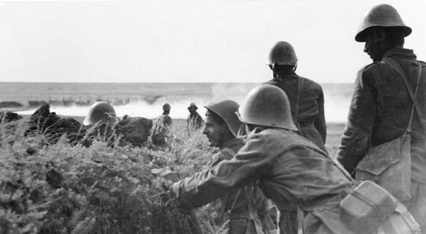 Romanian soldiers on the outskirts of Stalingrad during the Battle of Stalingrad