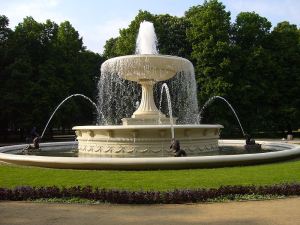 800px-Saxon_Garden_Fountain